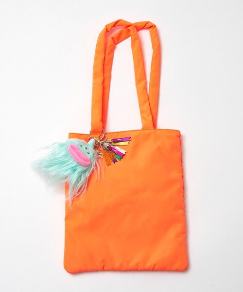 cheek(BAG)(チーク)の「【cheek】neon monster tote ネオンモンスター フラット トートバッグ サステナブル エコバッグ(トートバッグ・レディース・ピンク/グリーン/オレンジ/イエロー・フリー)」の4枚目の写真