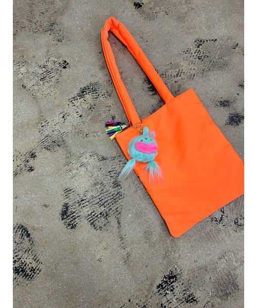 cheek(BAG)(チーク)の「【cheek】neon monster tote ネオンモンスター フラット トートバッグ サステナブル エコバッグ(トートバッグ・レディース・ピンク/グリーン/オレンジ/イエロー・フリー)」の7枚目の写真
