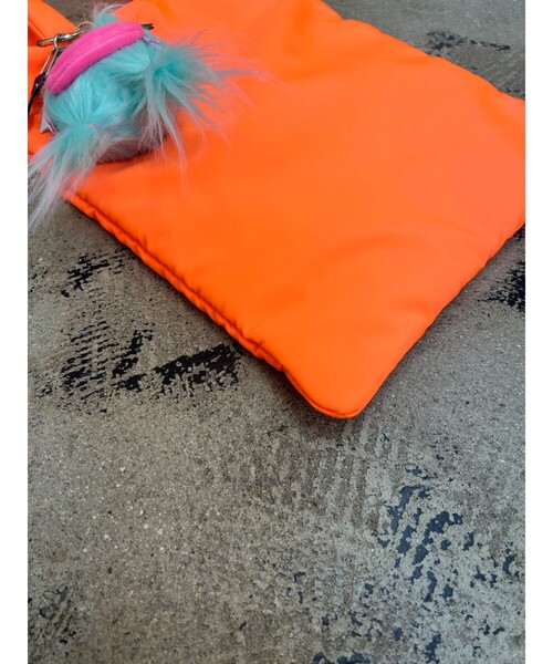 cheek(BAG)(チーク)の「【cheek】neon monster tote ネオンモンスター フラット トートバッグ サステナブル エコバッグ(トートバッグ・レディース・ピンク/グリーン/オレンジ/イエロー・フリー)」の11枚目の写真