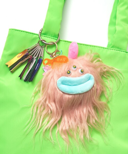 cheek(BAG)(チーク)の「【cheek】neon monster tote ネオンモンスター フラット トートバッグ サステナブル エコバッグ(トートバッグ・レディース・ピンク/グリーン/オレンジ/イエロー・フリー)」の15枚目の写真
