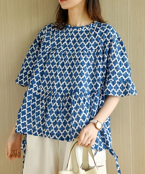 ONEP STAR(ワンピスター)の「フリルネック総柄ブラウス(シャツ/ブラウス・レディース・ブルー・LARGE/X-LARGE)」の5枚目の写真
