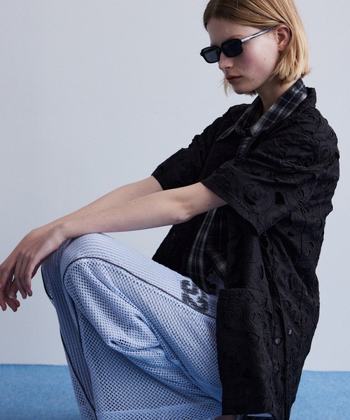 MAISON SPECIAL(メゾンスペシャル)の「Skinny Square Sunglasses/スキニースクエアサングラス(サングラス・レディース・ボルドー/ブラック/オレンジ・FREE)」の4枚目の写真