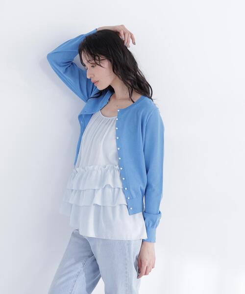 NATURAL BEAUTY BASIC(ナチュラルビューティーベーシック)の「【接触冷感】パールボタンシアーカーディガン(カーディガン/ボレロ・レディース・オフホワイト/ブルー/ブラック/オレンジ・フリ-)」の4枚目の写真