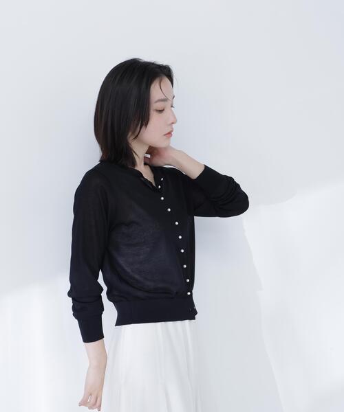 NATURAL BEAUTY BASIC(ナチュラルビューティーベーシック)の「【接触冷感】パールボタンシアーカーディガン(カーディガン/ボレロ・レディース・オフホワイト/ブルー/ブラック/オレンジ・フリ-)」の10枚目の写真