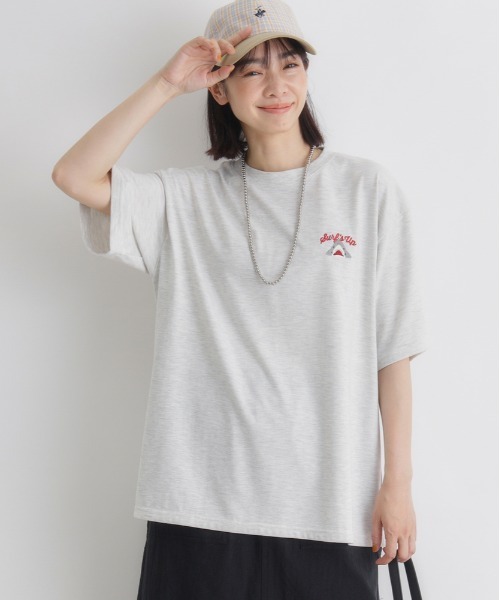 Right-on(ライトオン)の「HONEYSUCKLE ROSE(ハニーサックルローズ)サメプリントビッグTシャツ(Tシャツ/カットソー・レディース・ネイビー/オフホワイト・L/M)」の3枚目の写真