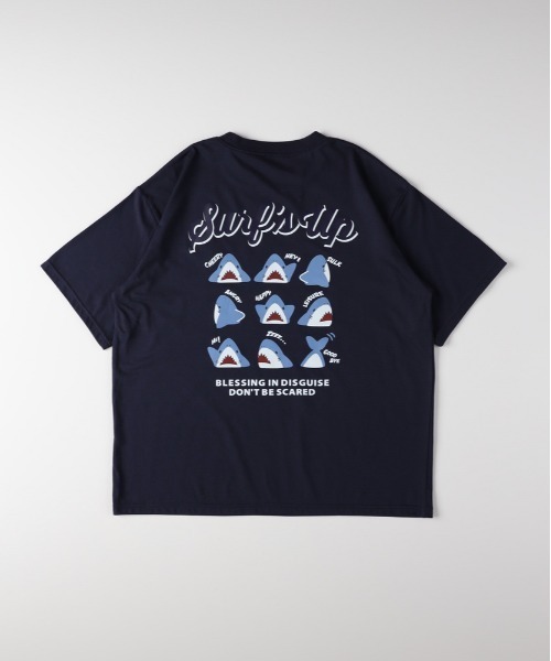Right-on(ライトオン)の「HONEYSUCKLE ROSE(ハニーサックルローズ)サメプリントビッグTシャツ(Tシャツ/カットソー・レディース・ネイビー/オフホワイト・L/M)」の18枚目の写真