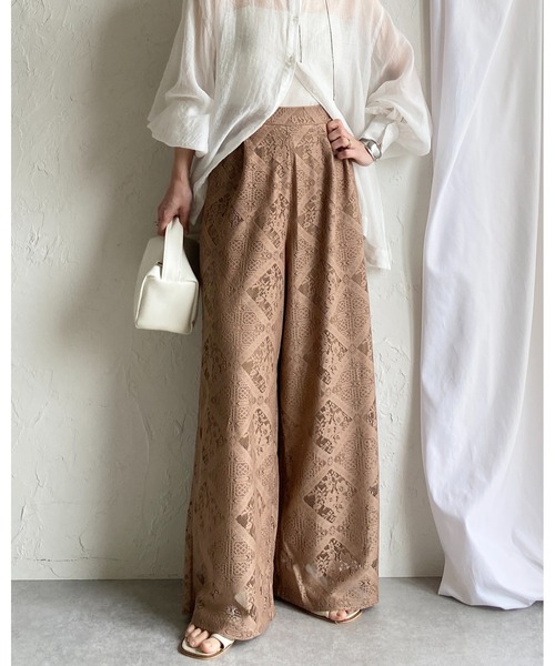 She's Closet(シーズクローゼット)の「花柄 ブロックレース キャミソール ビスチェ ワイドパンツ セットアップ(セットアップ・レディース・アイボリー/ブラック/ベージュ・FREE)」の19枚目の写真
