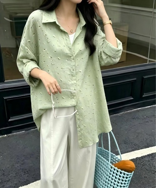FAVORITO(ファヴォリート)の「リラックスシャツ(シャツ/ブラウス・レディース・ブルー/オレンジ/グリーン/レッド/ピンク/ホワイト/イエロー・F)」の16枚目の写真