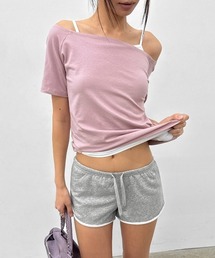 オフショルダー」に該当するトップス（ピンク/桃色系）ファッション