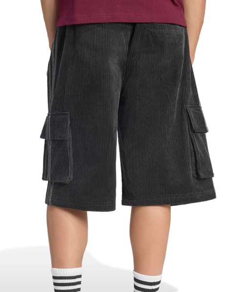 adidas(アディダス)の「adidas ADICOLOR CARGO SHORTS / アディダス アディカラー カーゴ ショーツ(カーゴパンツ・メンズ・ブラック・M/S/XXL/XL/L)」の10枚目の写真