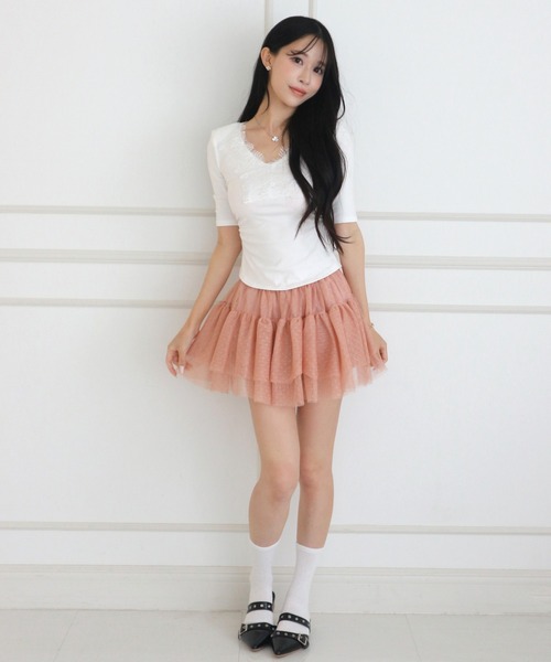 ALLuRing ChaRm(アリュリングチャーム)の「V-neck Lace Gathered T-shirt / VネックレースギャザーTシャツ(Tシャツ/カットソー・レディース・ホワイト・FREE)」の9枚目の写真