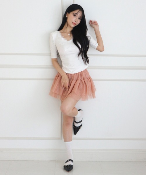 ALLuRing ChaRm(アリュリングチャーム)の「V-neck Lace Gathered T-shirt / VネックレースギャザーTシャツ(Tシャツ/カットソー・レディース・ホワイト・FREE)」の10枚目の写真