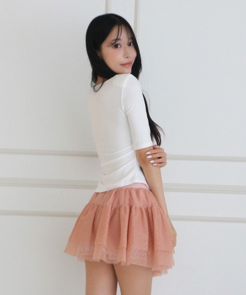 ALLuRing ChaRm(アリュリングチャーム)の「V-neck Lace Gathered T-shirt / VネックレースギャザーTシャツ(Tシャツ/カットソー・レディース・ホワイト・FREE)」の4枚目の写真