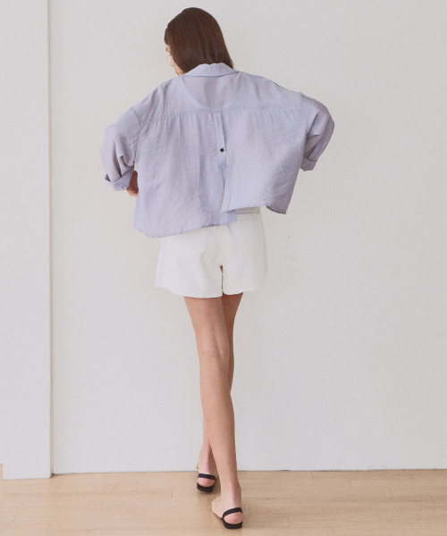 SLOWLOLLI(スローローリ)の「Volume sleeve crop shirt_4 Colors(シャツ/ブラウス・レディース・ブルー/ミント/カーキ/Beige・FREE)」の6枚目の写真