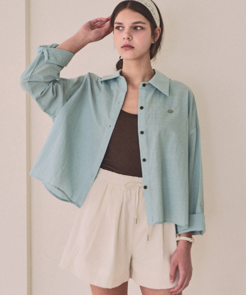SLOWLOLLI(スローローリ)の「Volume sleeve crop shirt_4 Colors(シャツ/ブラウス・レディース・ブルー/ミント/カーキ/Beige・FREE)」の9枚目の写真
