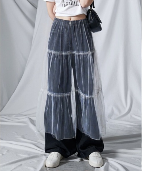 Belle Cie（ベルシー）の「チュールティアードロングスカート シアーフレア ウエストゴム（スカート・レディース・ホワイト/ブルー/ピンク/ブラック・FREE）」の2枚目の写真
