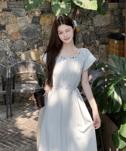 FAVORITO（ファヴォリート）の「ウエストマークリボンワンピース（ワンピース・レディース・ベージュ/ブルー・F）」の16枚目の写真