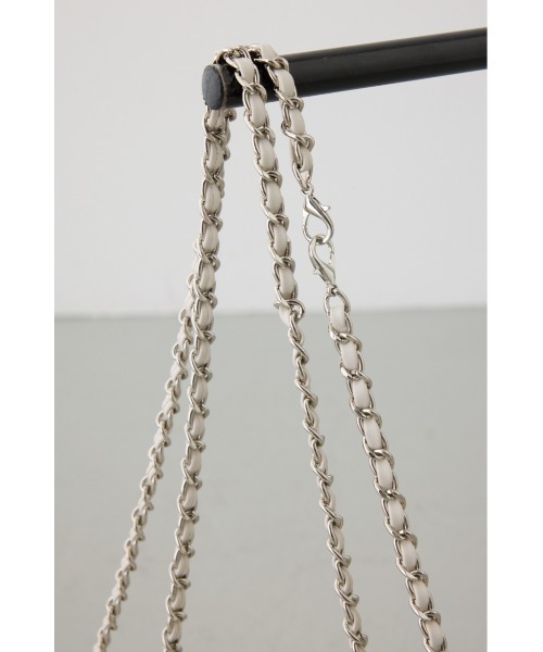 AZUL by moussy(アズールバイマウジー)の「【大人気!】キルティングデザインフラップバッグ【着用画像あり】(ショルダーバッグ・レディース・ブルー/ブラック/オフホワイト・FREE)」の13枚目の写真