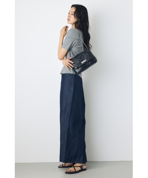 AZUL by moussy(アズールバイマウジー)の「【大人気!】キルティングデザインフラップバッグ【着用画像あり】(ショルダーバッグ・レディース・ブルー/ブラック/オフホワイト・FREE)」の18枚目の写真