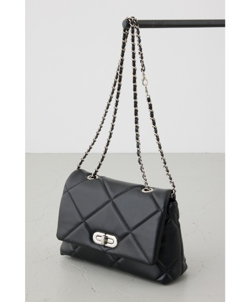 AZUL by moussy(アズールバイマウジー)の「【大人気!】キルティングデザインフラップバッグ【着用画像あり】(ショルダーバッグ・レディース・ブルー/ブラック/オフホワイト・FREE)」の19枚目の写真
