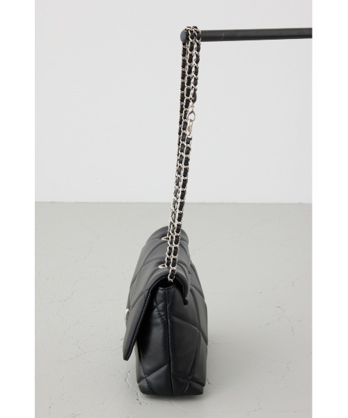 AZUL by moussy(アズールバイマウジー)の「【大人気!】キルティングデザインフラップバッグ【着用画像あり】(ショルダーバッグ・レディース・ブルー/ブラック/オフホワイト・FREE)」の20枚目の写真