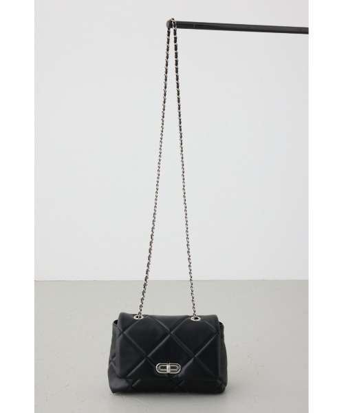 AZUL by moussy(アズールバイマウジー)の「【大人気!】キルティングデザインフラップバッグ【着用画像あり】(ショルダーバッグ・レディース・ブルー/ブラック/オフホワイト・FREE)」の21枚目の写真