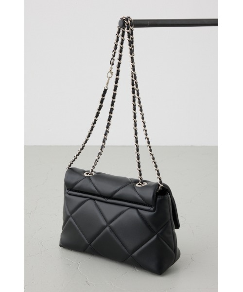 AZUL by moussy(アズールバイマウジー)の「【大人気!】キルティングデザインフラップバッグ【着用画像あり】(ショルダーバッグ・レディース・ブルー/ブラック/オフホワイト・FREE)」の22枚目の写真