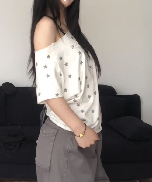 HALEY PESCA(ヘーリーペスカ)の「HALEY PESCA/羽刺繍 星ドット柄 ワンショルダートップス(Tシャツ/カットソー・レディース・ホワイト・SMALL/MEDIUM)」の9枚目の写真