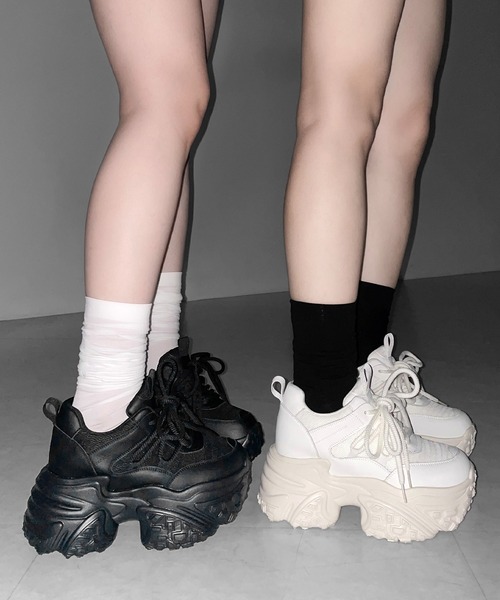 me+em select(ミームセレクト)の「【 +10.5cm盛れ 】レースアップ厚底スニーカー / +10.5cm lace-up platform sneakers(スニーカー・レディース・アイボリー/ブラック・37/38/39/40)」の10枚目の写真