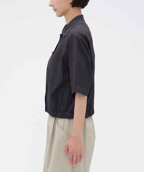 MHL.(エムエイチエル)の「GARMENT DYED COTTON POPLIN(シャツ/ブラウス・レディース・チャコール/アイボリー・1/2)」の9枚目の写真