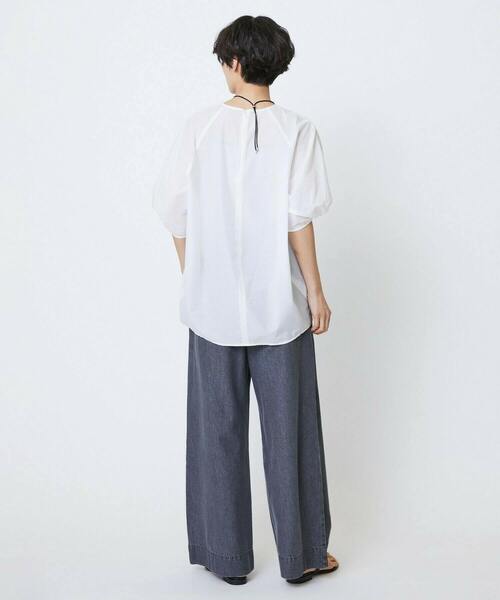 feerique（フィーリック）の「feerique　ナイロンコットンタフタコクーンシルエットブラウス（シャツ/ブラウス・レディース・ホワイト・2）」の15枚目の写真