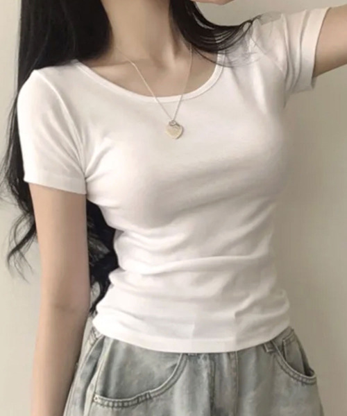 VIVID LADY(ビビッドレディー)の「Uネック 半袖Tシャツ(Tシャツ/カットソー・レディース・ブルー/ホワイト/チャコールグレー/ブラック/グレー・FREE)」の2枚目の写真