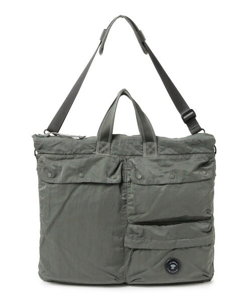 C.P. COMPANY（シーピーカンパニー）の「C.P. Company / Nylon B Lens Shoulder Bag（トートバッグ・メンズ・チャコールグレー・ONE SIZE）」の2枚目の写真