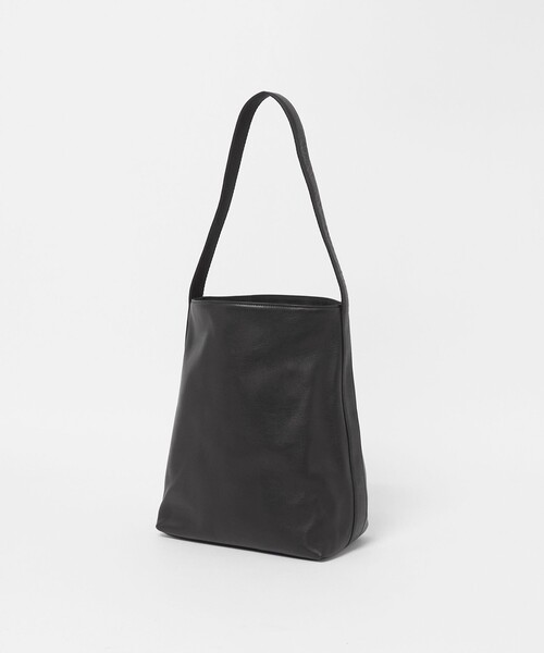 UNITED ARROWS(ユナイテッドアローズ)の「UNFINISHED LEATHER/アンフィニッシュドレザー ワンショルダーバッグ(ショルダーバッグ・メンズ・ブラック・FREE)」の4枚目の写真