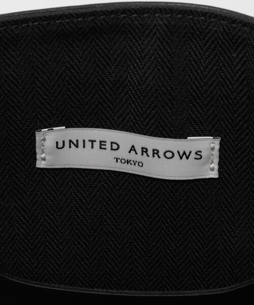 UNITED ARROWS(ユナイテッドアローズ)の「UNFINISHED LEATHER/アンフィニッシュドレザー ワンショルダーバッグ(ショルダーバッグ・メンズ・ブラック・FREE)」の9枚目の写真
