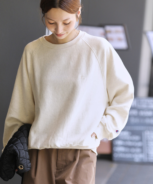 Champion(チャンピオン)の「《追加/新色》別注【Champion/チャンピオン】RW10oz RAGLAN CN SWEAT(スウェット・レディース・ブラウン/ブラック系その他/ホワイト×ホワイト・MEDIUM)」の18枚目の写真