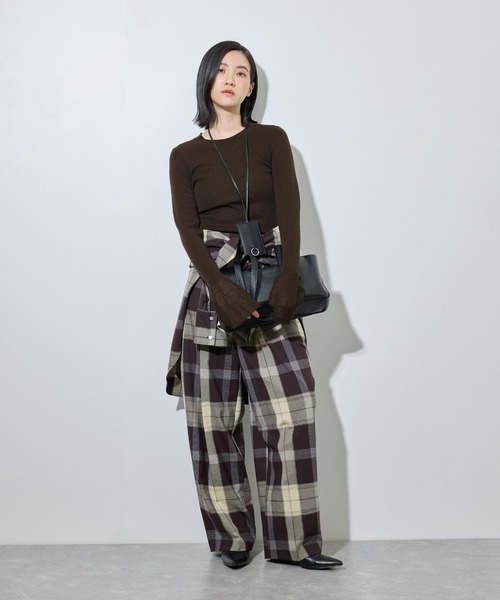 ADAM ET ROPE'(アダムエロペ)の「アンチピリングクルーネックフィットプルオーバー(ニット/セーター・レディース・ブラック/ダークブラウン/オフホワイト/ピンク・FREE)」の16枚目の写真