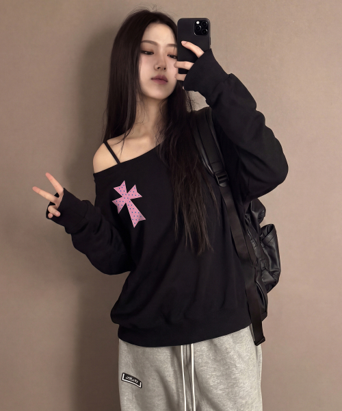 GRAVER（グレーバー）の「[WOMAN]DOT CROSS 刺繍 ワンショルダー スウェット_3color（Tシャツ/カットソー・レディース・ブラック/グレー/パープル・FREE）」の11枚目の写真