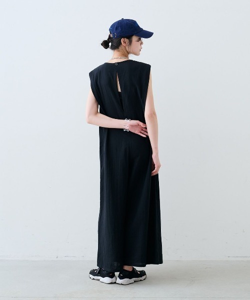 mensha!(メンシャ)の「mensha! ガーゼでドレスアップ!ワイドシルエットオールインワン(つなぎ/オールインワン・レディース・カーキブラウン/ブラック・M/L/LL)」の6枚目の写真