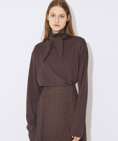 beautiful people(ビューティフルピープル)の「suvin compact jersey just-fit bowtie top(Tシャツ/カットソー・レディース・チャコール・38)」の2枚目の写真