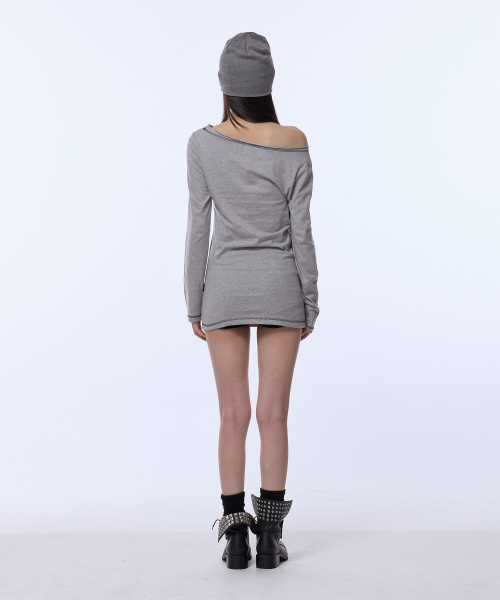 GILAARCHIVE（ギラアーカイブ）の「ONE SHOULDER EYELET LONG SLEEVE_GREY（Tシャツ/カットソー・レディース・その他・FREE）」の3枚目の写真
