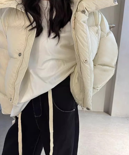 yuue' ( wear )(ユーイ)の「フードパーカーボリュームショートダウンジャケット(ダウンジャケット/コート・レディース・アイボリー/ブラック・FREE)」の5枚目の写真