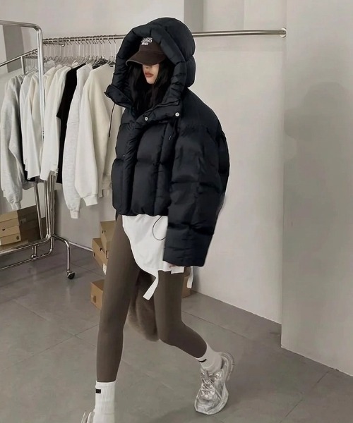 yuue' ( wear )(ユーイ)の「フードパーカーボリュームショートダウンジャケット(ダウンジャケット/コート・レディース・アイボリー/ブラック・FREE)」の14枚目の写真