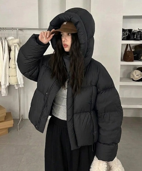 yuue' ( wear )(ユーイ)の「フードパーカーボリュームショートダウンジャケット(ダウンジャケット/コート・レディース・アイボリー/ブラック・FREE)」の12枚目の写真