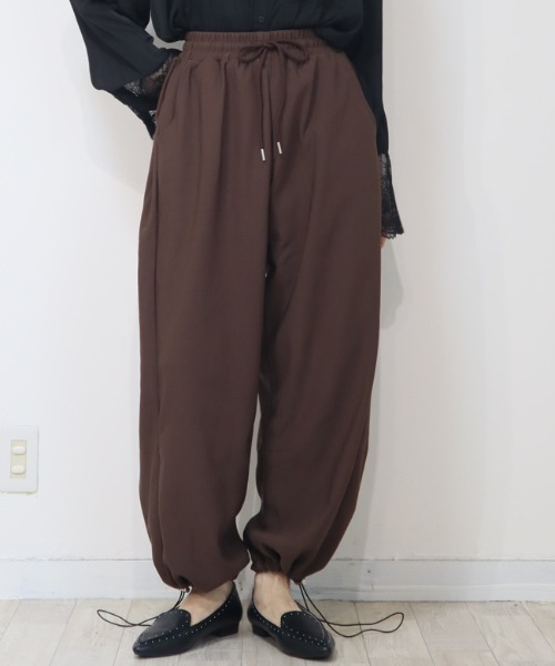 DISKEEN SURE（ディスキーンシュアー）の「今っぽいトレンドシルエット☆2WAYでハイブリッド！裾スピンドル付きジャージタッチワイドパンツ（その他パンツ・レディース・キャメル/ブラック/グレー/ブラウン・FREE）」の13枚目の写真