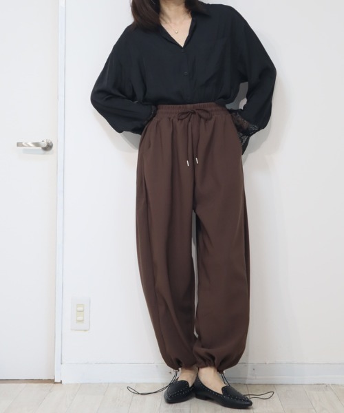 DISKEEN SURE（ディスキーンシュアー）の「今っぽいトレンドシルエット☆2WAYでハイブリッド！裾スピンドル付きジャージタッチワイドパンツ（その他パンツ・レディース・キャメル/ブラック/グレー/ブラウン・FREE）」の16枚目の写真