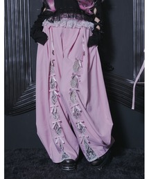 AVENCHUMU（アバンチュウム）の「Lace & garter wide slacks（スラックス）」
