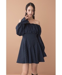 オフショルチェックミニワンピース 秋服 冬服