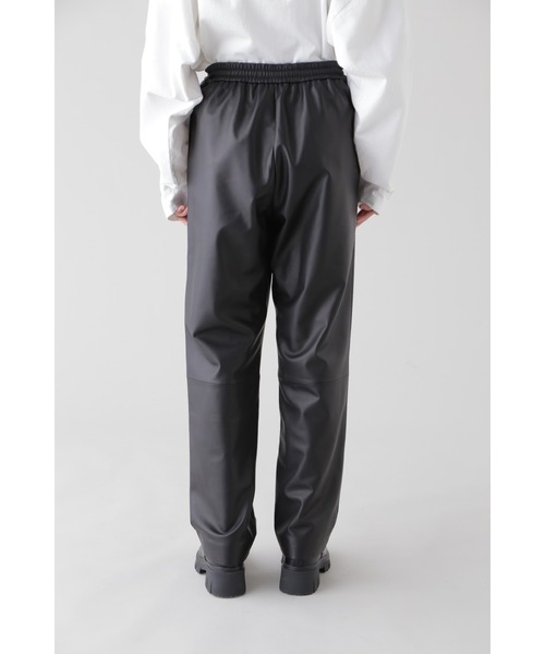 YLEVE(イレーヴ)の「YLEVE / SHEEP LEATHER TR(その他パンツ・レディース・ブラック・1/2/0)」の3枚目の写真