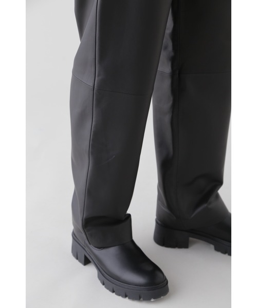 YLEVE(イレーヴ)の「YLEVE / SHEEP LEATHER TR(その他パンツ・レディース・ブラック・1/2/0)」の8枚目の写真
